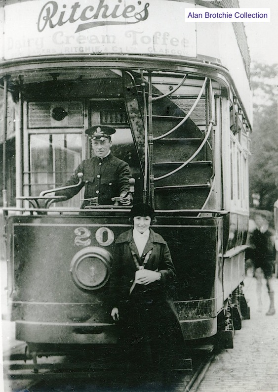 Dumbarton Burgh and County Tramways Tram No 20 and crew