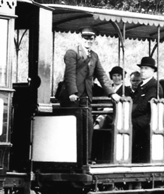 Giants Causeway tram conductor