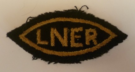 Grimsby and Immingham Electric Railway cloth LNER collar badge
