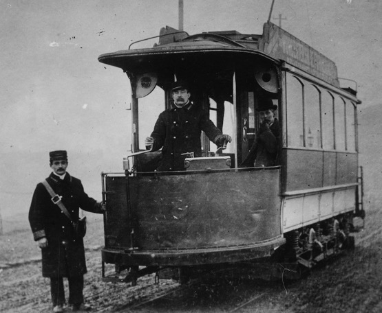 Dudley Stourbridge and District Electric Tramways No 18 and crew