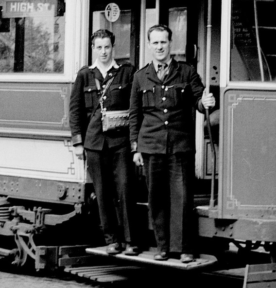 Dundee City Tramways Tramcar No 31 and crew