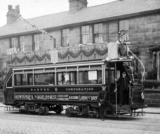 Darwen Corporation Tramways Tram 10 in Bolton Rd, Whitehall (1911)