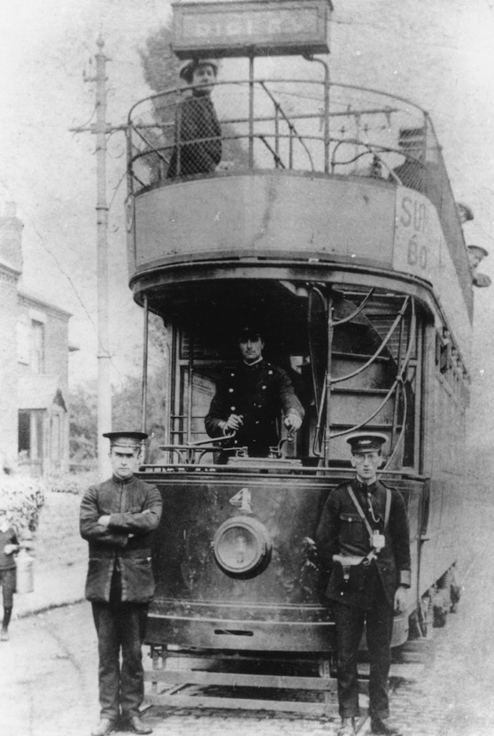 Nottinghamshire and Derbyshire Tramways Tram No 4 and crew