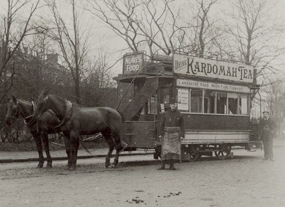 Preston horse tram and crew 1903