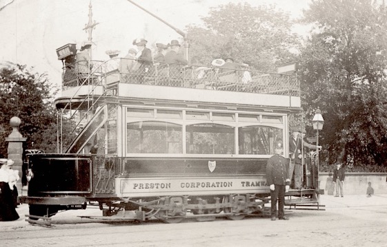 Preston Corporation Tramways Tram No 6 and crew 1904