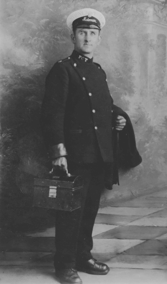 Plymouth Corporation Tramways motorman 1929-07-20