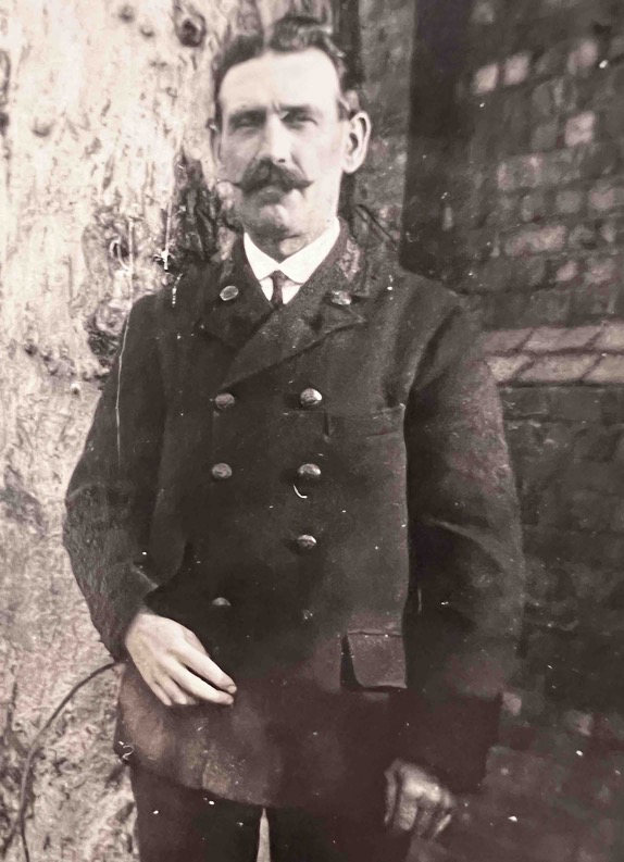 South Metropolitan Electric Tramways inspector Florence Fitzpatrick, 1922