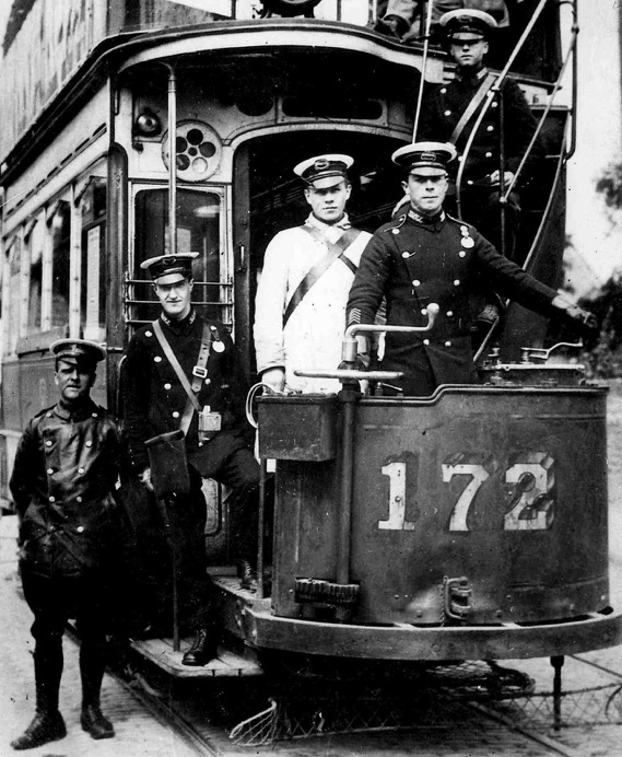 Bristol Tramways and Carriage Company Limited tram crew