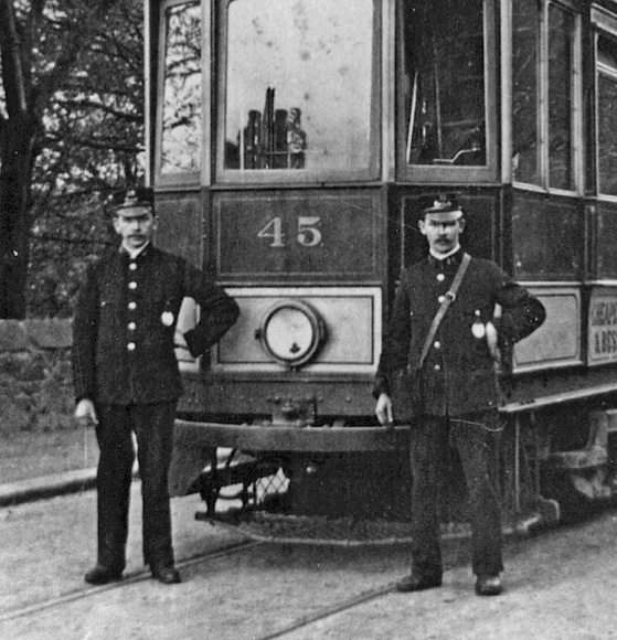 Blackburn Corporation Tramways No 45 and crew