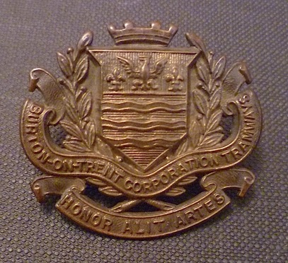 Burton upon Trent Corporation Trawmays cap badge brass