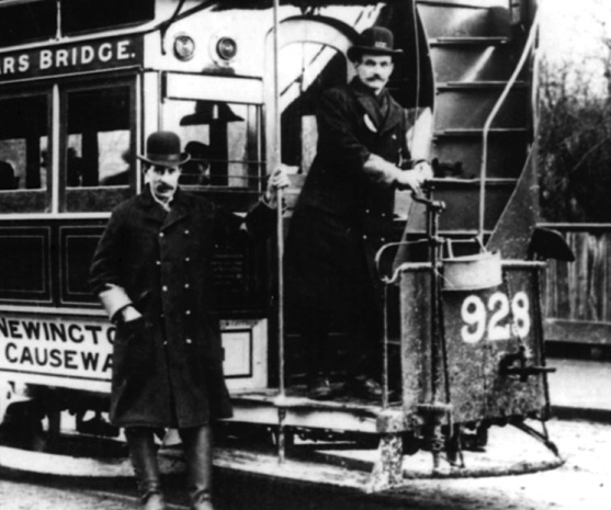 London County Council Tramways cable tram no 928 and crew