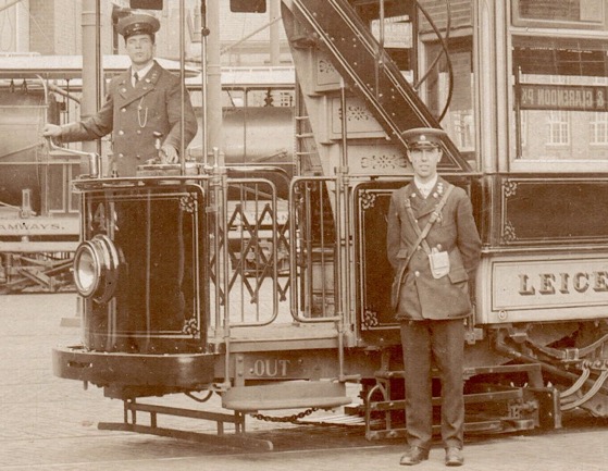 Leciester Corporation Tramways No 141 and crew 1912