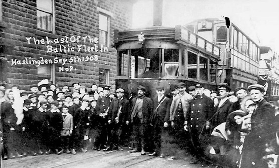 Haslingden Corporation Steam Tram and crew 1908