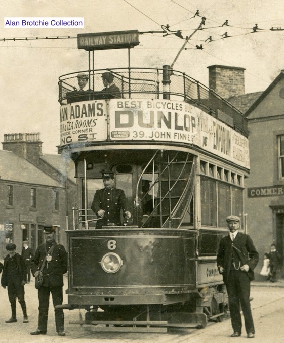 Kilmarnock Corporation Tramwats Tram No 6 and crew