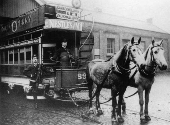 London Tramways Co tram No 895 and crew
